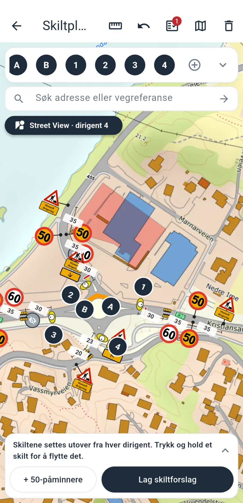 Skiltplan på kart. Øverst ligger dirigentene A, B og 1 til 4 og et søkefelt. Kartet viser skilt med fartsgrenser og dirigentpunkter, og nederst en tekst om at skiltene settes utover fra hver dirigent, med knappene +50-påminnelse og Lag skiltforslag.